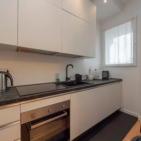 I Host - Scheiwiller 5 Milano