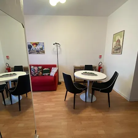 I Host - Scheiwiller 5 * Milano