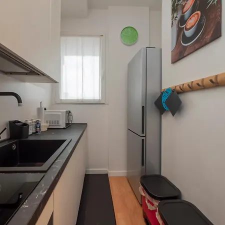 I Host - Scheiwiller 5 Daire Milano
